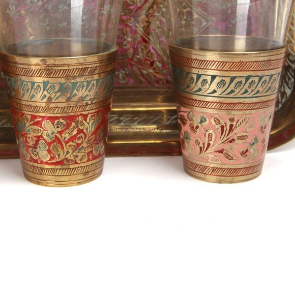 Vintage Indian Brass & Glass Hammered Cups & Tray  Engraved Floral Lassi - 4 Set - Picture 6 of 9